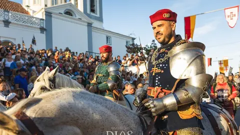 Desfile Medieval en Castro Marim. Fuente: Dias Medievais em Castro Marim