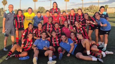Sporting de Huelva tras la victoria ante el C&oacute;rdona en la primera ronda de la Copa de la Reina. Fuente: X Sporting de Huelva