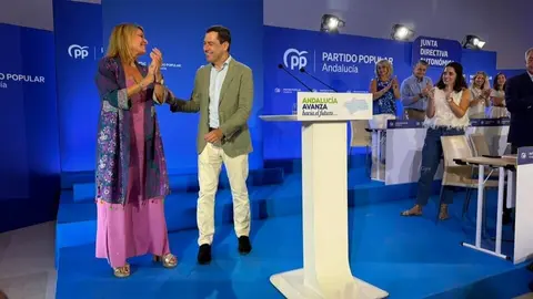 Pilar Miranda junto a Moreno Bonilla. Fuente: Facebook Pilar Miranda