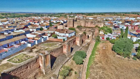 Visita grautita por los monumentos de Niebla debido al D&iacute;a del Turismo. Fuente: Ayto. Nieblo