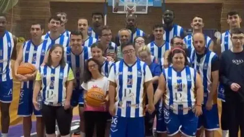 El Huelva Comercio crea su nueva Escuela Inclusiva de Baloncesto. Fuente: X Huelva Comercio