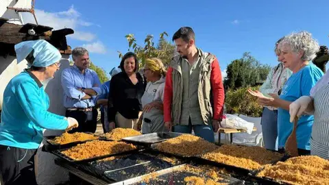 Visita de Adri&aacute;n Cano al Bel&eacute;n de Corrales. Fuente: Ayto. Aljaraque