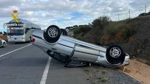 As&iacute; qued&oacute; el veh&iacute;culo. Fuente: Guardia Civil