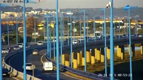 A-497 justo en la zona del puente sobre el r&iacute;o Odiel. Fuente: Imagen de arcihvo