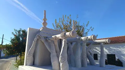 Homenaje a los costaleros de Cala&ntilde;as. Fuente: Facebook Ayto. Cala&ntilde;as