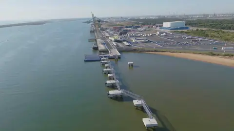 Puerto de Huelva desde Muelle Sur. Fuente: Puerto de Huelva