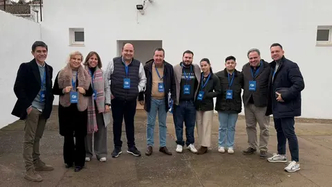 Gonz&aacute;lez y otros miembros del PP onubense en Extremadura