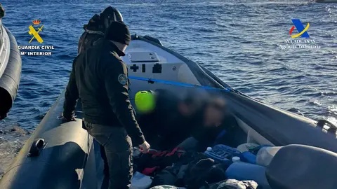 Operaci&oacute;n contra el petaqueo en Punta Umbr&iacute;a. Fuente: Guardia Civil