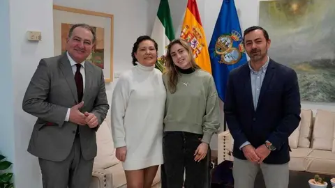 La Diputaci&oacute;n de Huelva recibe a Mar&iacute;a Forero. Fuente: Diputaci&oacute;n de Huelva
