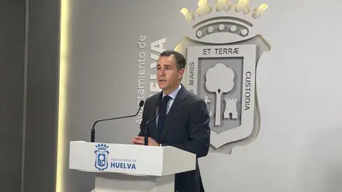 Felipe Arias en la rueda de prensa. Fuente: Ayto. Huelva