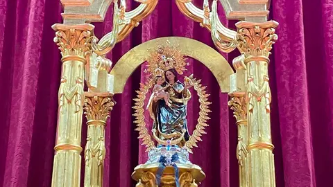 La Virgen de la Cinta presidi&oacute; la misa funeral por el accidente de Adamuz