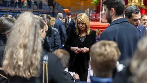 Miranda saluda a familiares de las v&iacute;ctimas