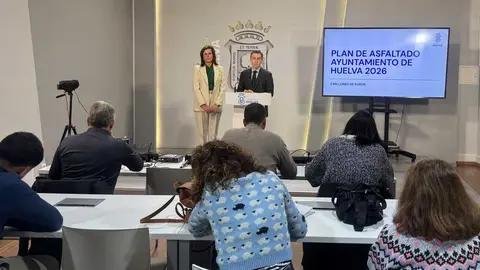 Rueda de prensa Plan de Asfaltado. Fuente: Ayto. Huelva