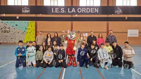 Los centros escolares acogen la campa&ntilde;a del Cameponato de Europa de B&aacute;dminton. Fuente: Facebook Diputaci&oacute;n de Huelva