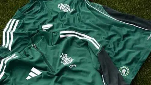 Camiseta y chaqueta por el D&iacute;a de Andaluc&iacute;a. Fuente: X Recreativod e Huelva