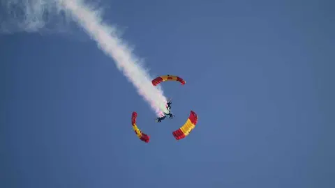Exhibici&oacute;n a&eacute;rea por el centario del Plus Ultra en Palos. Fuente: Facebook Juanma Moreno