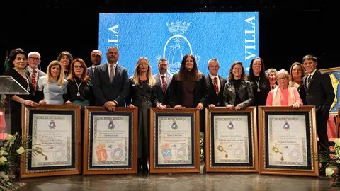 Entrega de distinciones. Fuente: Ayuntamiento de