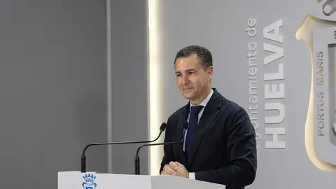 Felipe Arias en la rueda de prensa de hoy. Fuente: Ayto. Huelva