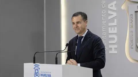 Felipe Arias en rueda de prensa. Fuente: Ayuntamiento de Huelva.