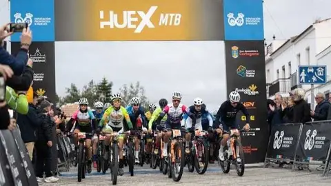 Salida de la HUEX MTB Extrema. Fuente: Facebook HUEX