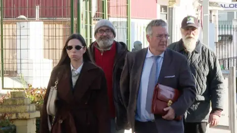Los detenidos en Hornachos, con barbas, con sus abogados