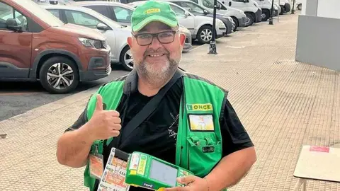 Javier Carvajal vuelve a dar alegr&iacute;a en Isla Cristina. Fuente: Facebook ONCE