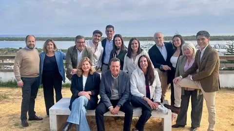 Foto de familia de la lista del PP de Huelva