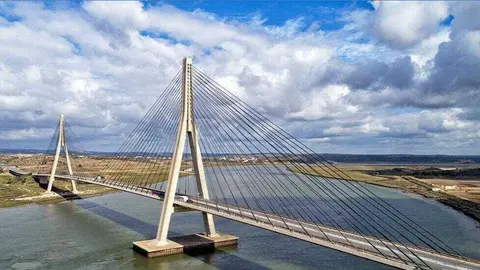 Puente Internacional del Guadiana. Fuente: Facebook Munic&iacute;pio de Vila Real de Santo Ant&oacute;nio