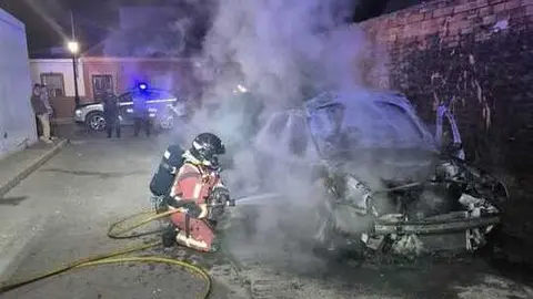 As&iacute; qued&oacute; el veh&iacute;culo de Rociana del Condado. Fuente: Facebook Sab Bomberos Huelva Provincia