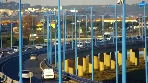 A-497 justo en la zona del puente sobre el r&iacute;o Odiel. Fuente: Imagen de arcihvo