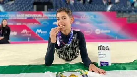 Manuel Alfaro con su medalla de bronce del Campeonato de Espa&ntilde;a. Fuente: Facebook Ayto. Moguer