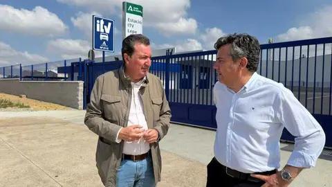 Manuel Andr&eacute;s Gonz&aacute;lez en la ITV de Lepe. Fuente: PP Huelva