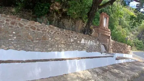 Restauraci&oacute;n de la fuente. Fuente: Facebook Al&aacute;jar