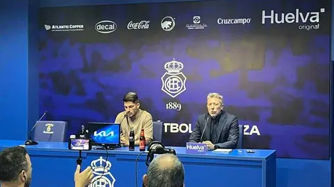 Caye Quintana en la rueda de prensa de hoy en el Nuevo Colombino