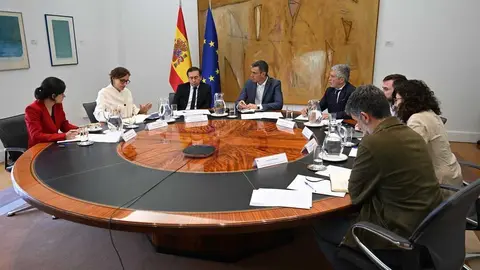 Reuni&oacute;n sobre la situaci&oacute;n del barco afectado por hantavirus. Fuente: Europa Press