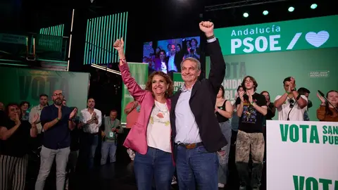 Montero y Zapatero en un mitin