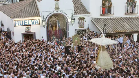 La Blanca Paloma visita la Hdad de Huelva
