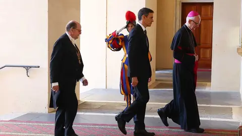 S&aacute;nchez durante su visita al Vaticano