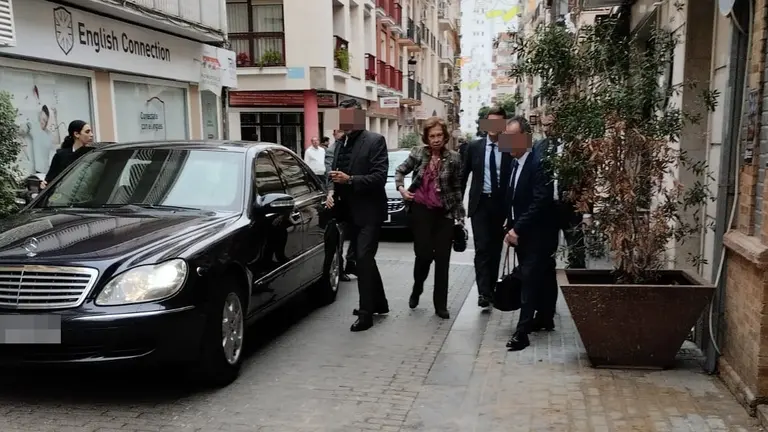Do&ntilde;a Sof&iacute;a en el centro de Huelva