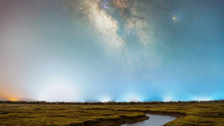 Noche estrellada en las Marismas del Odiel, Huelva. Foto: @rafaelsanexp