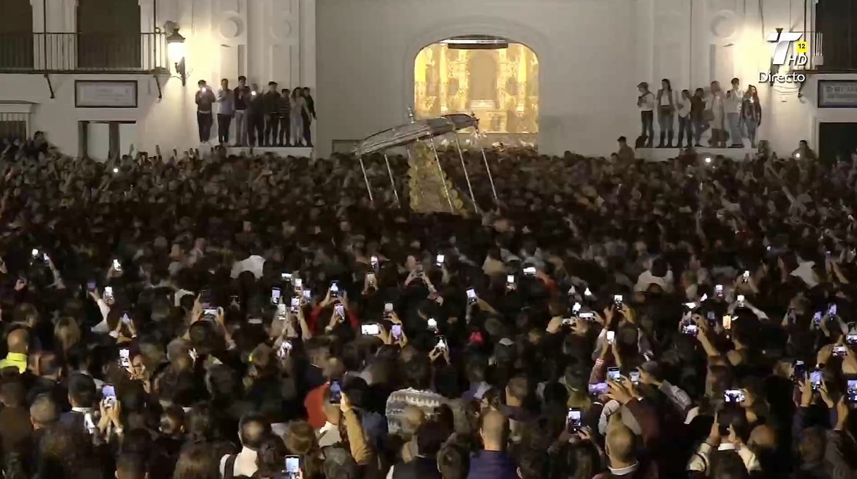 La Virgen del Rocío ya está en la calle