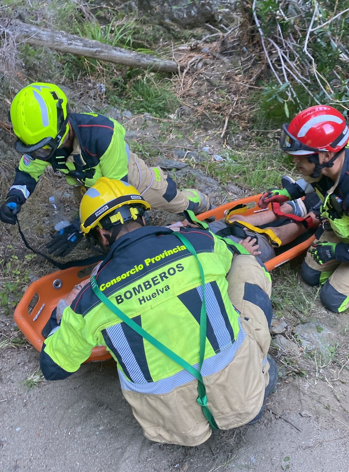 Los bomberos en la zona del suceso