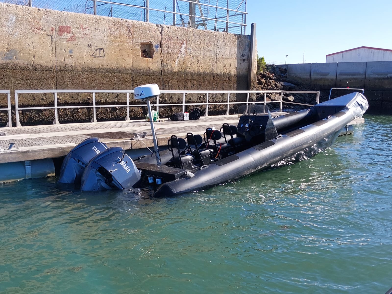 Narcolancha incautada en el Algarve