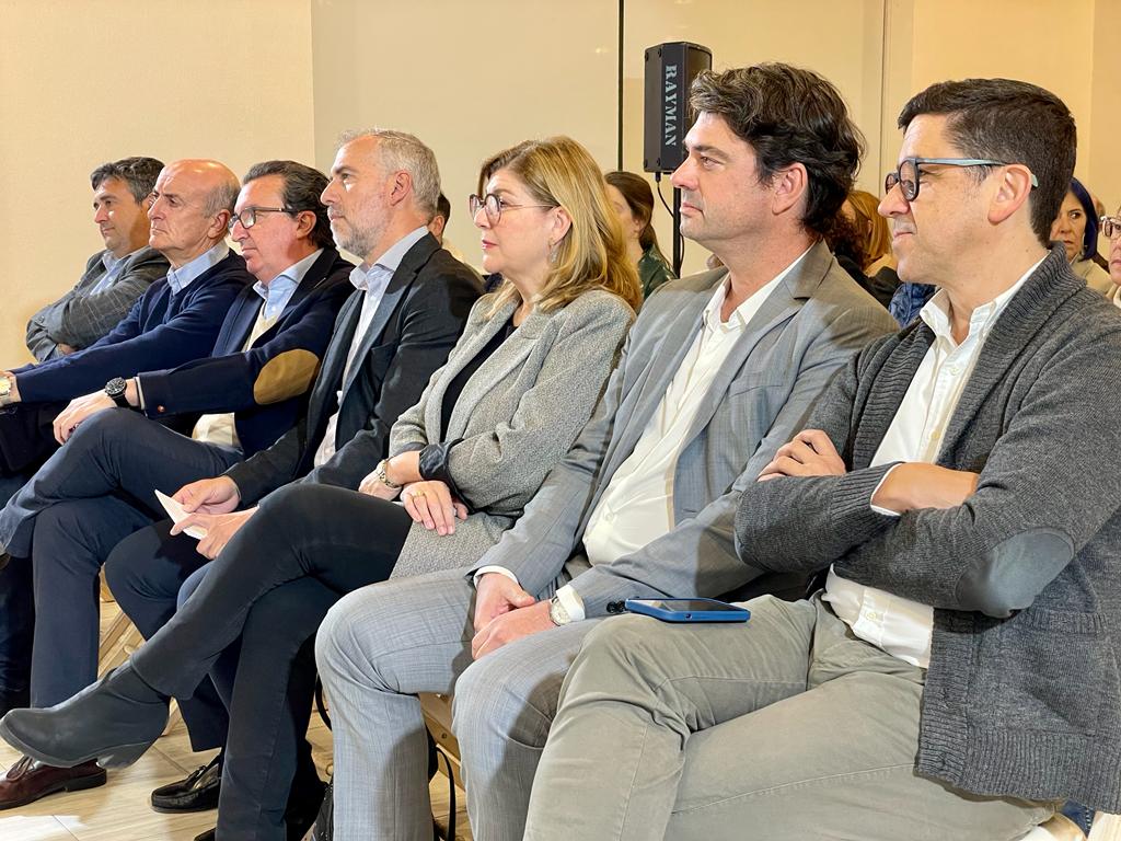 Asistentes al acto del PP isleño