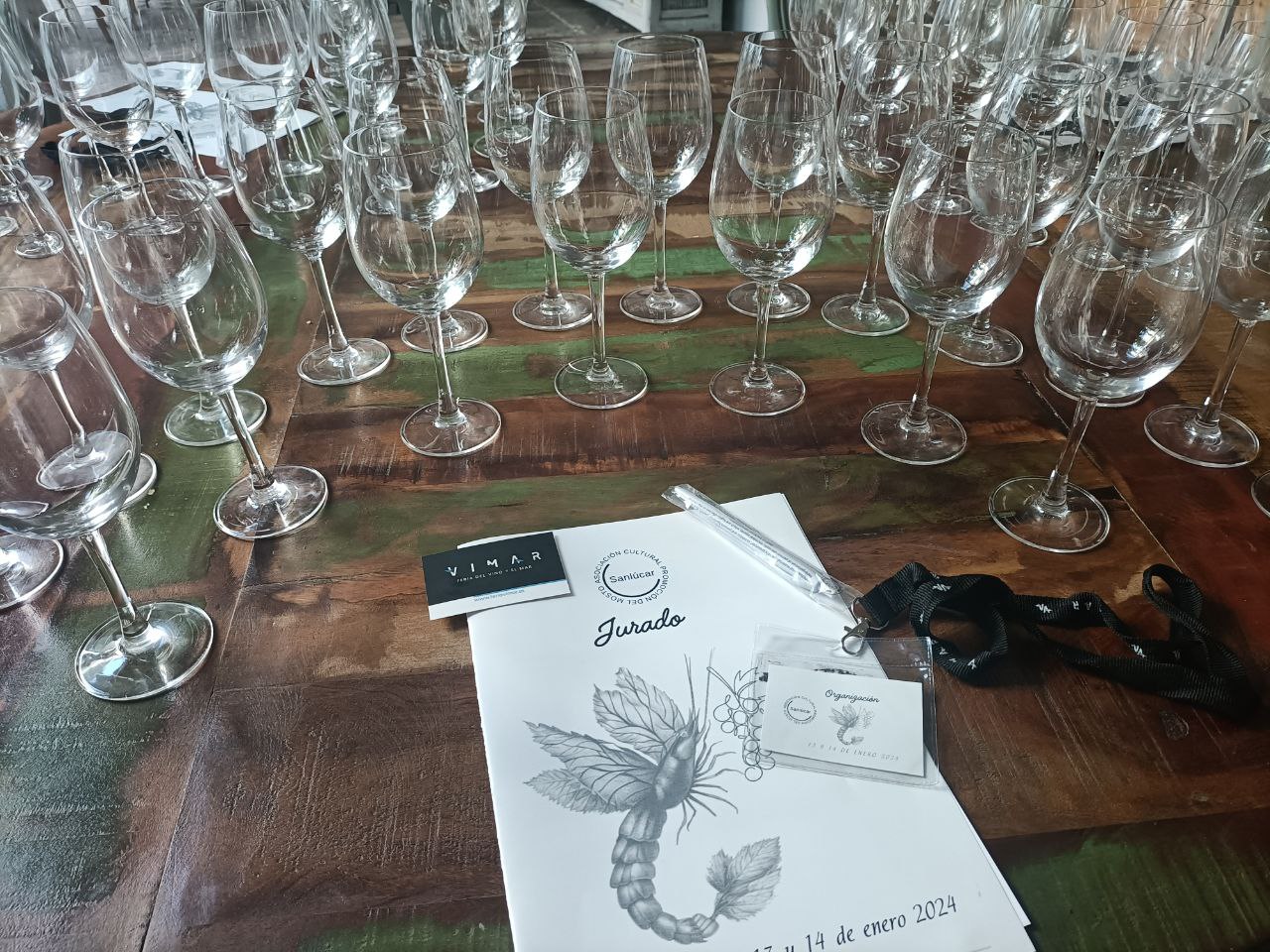 Mesa con muestras preparadas para el Concurso