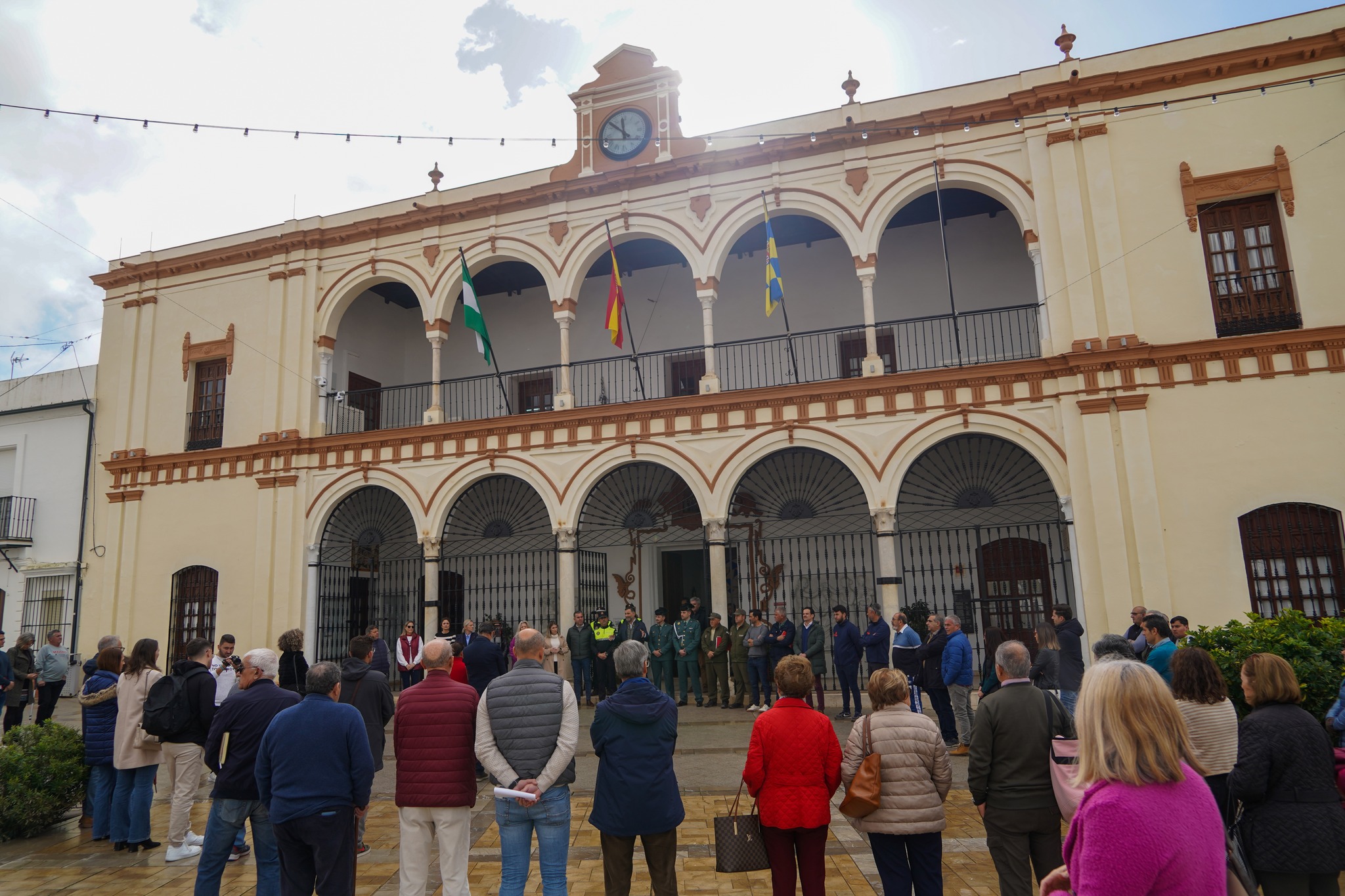 Minuto de silencio en Moguer