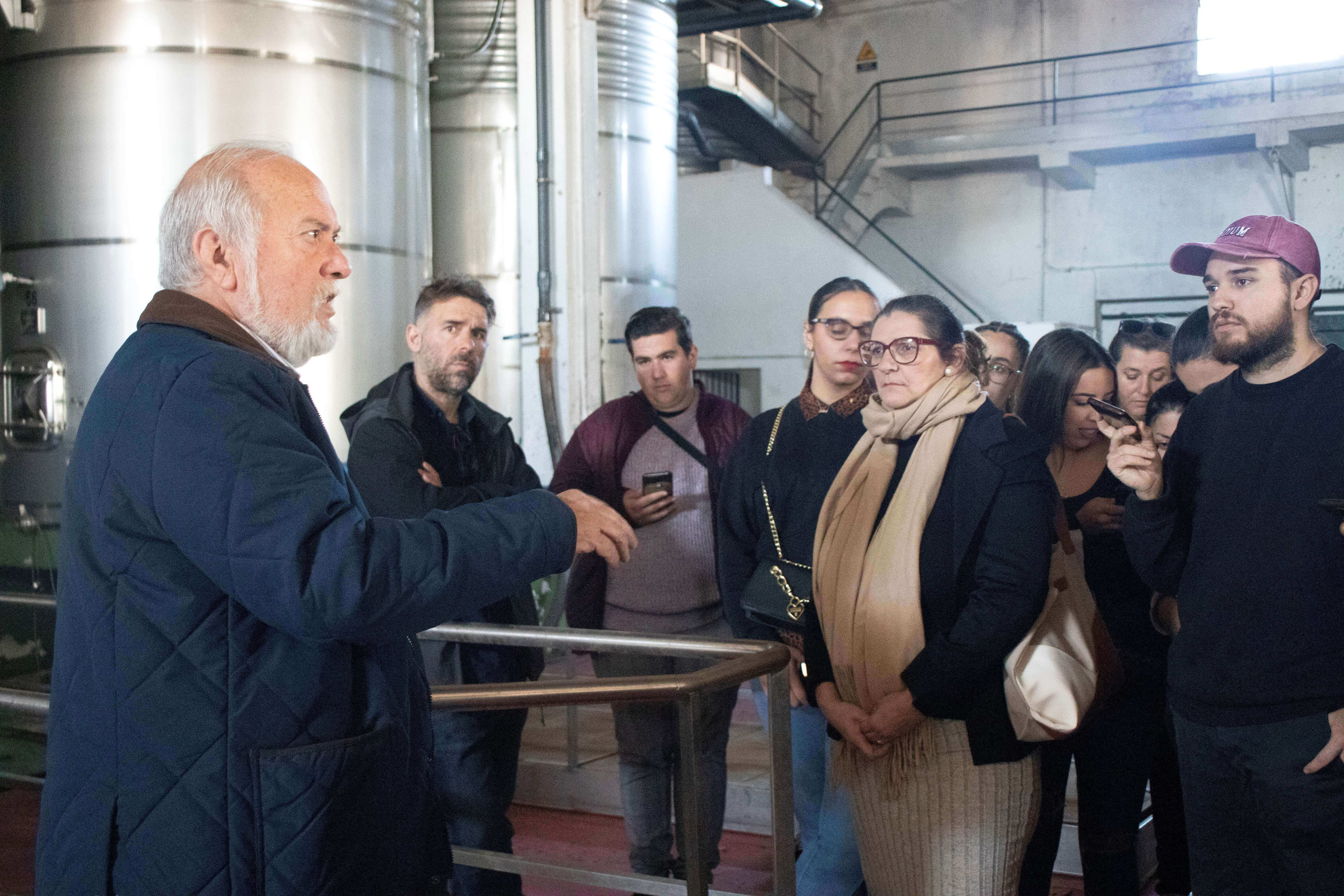 Taller de Cata del IES Saltés de Punta Umbría en Rociana del Condado3