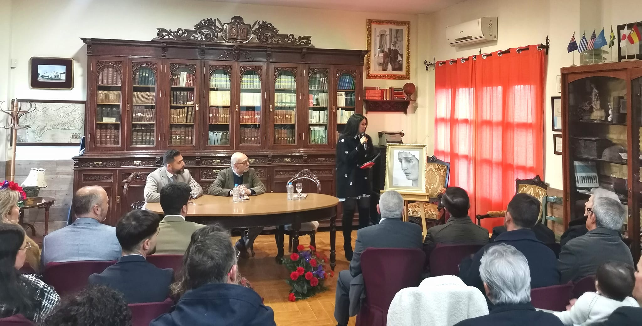 Momento de la presentación del cartel. Foto: Ayuntamiento de Aljaraque