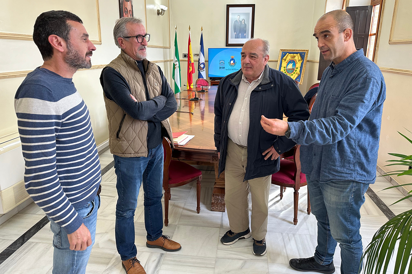 Firma convenio Bodegas Lazo