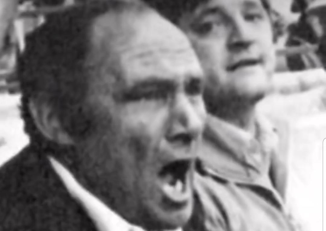 El entrenador Eusebio Ríos es historia del Decano tras haber logrado el primer ascenso hisórico de los albiazules a 1ª y dirigirlos en su primer año en la élite en la 78/79. Fuente: Instagram oficial del Recreativo de Huelva